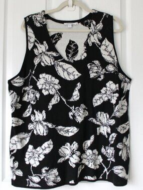 Chico's 3 / XL Black & White Floral V-Neck Knit Top - Modern Botanical Spring 🌸